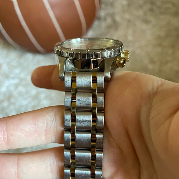 Nixon two tone 38mm watch - Picture 5 of 5